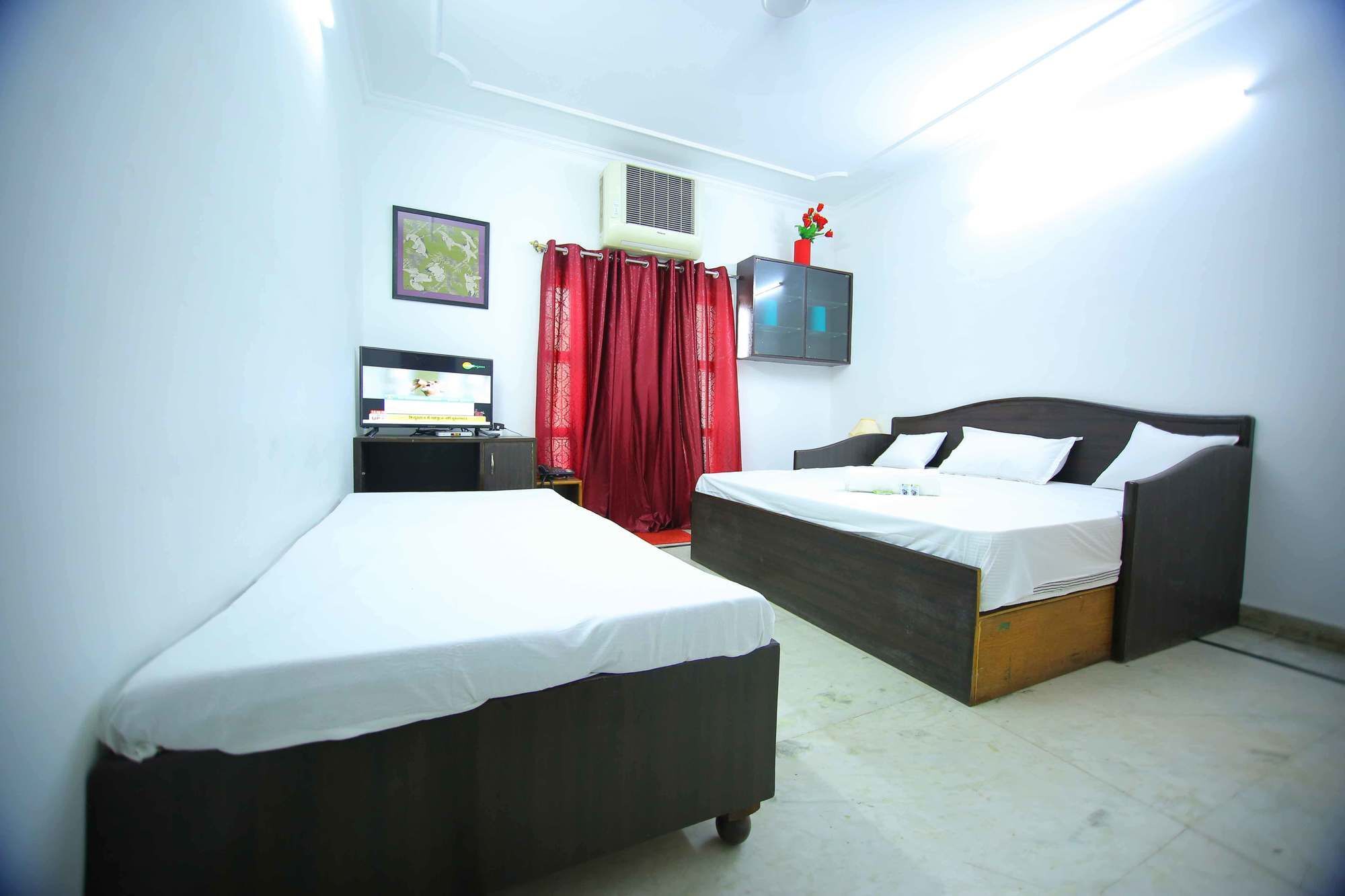 Hotel Osakataj à Agra  Extérieur photo