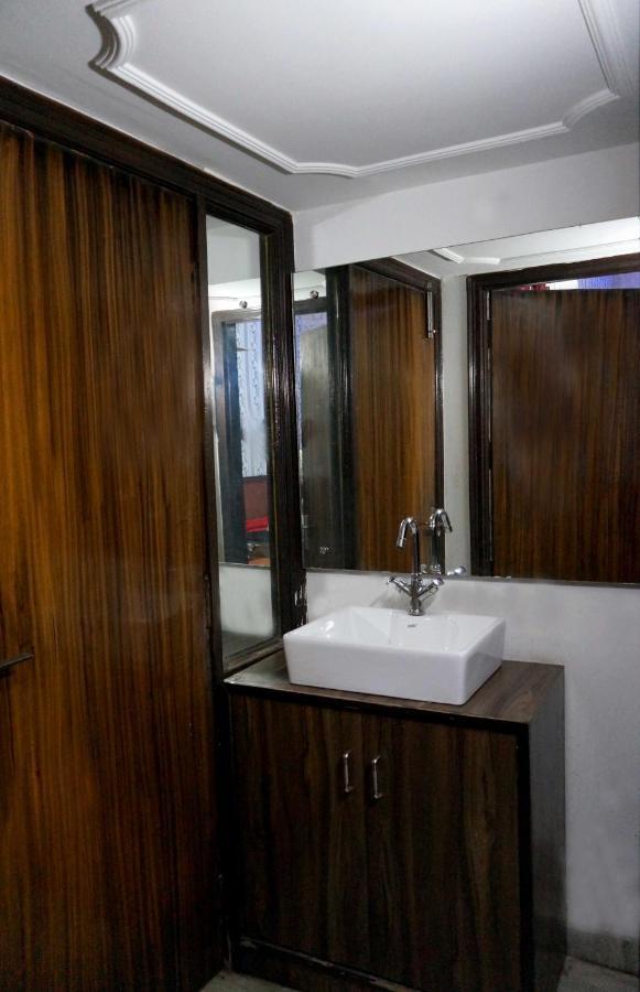 Hotel Osakataj à Agra  Extérieur photo
